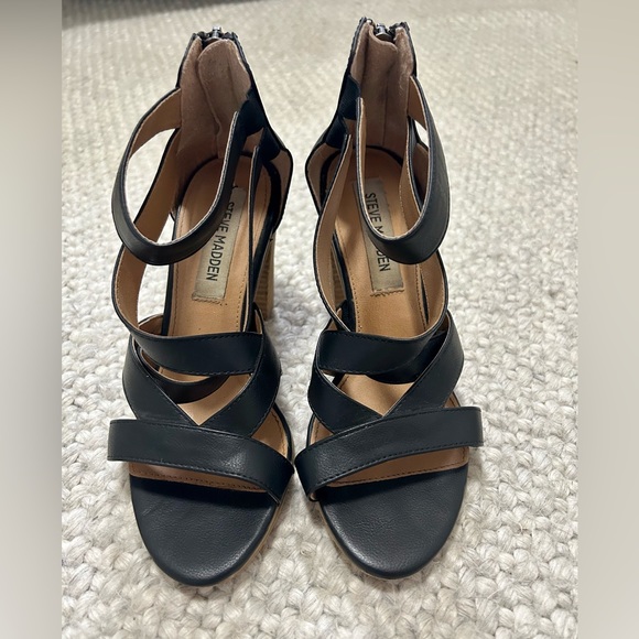 Steve Madden Black Strapped Heel, size 7 - Picture 2 of 4